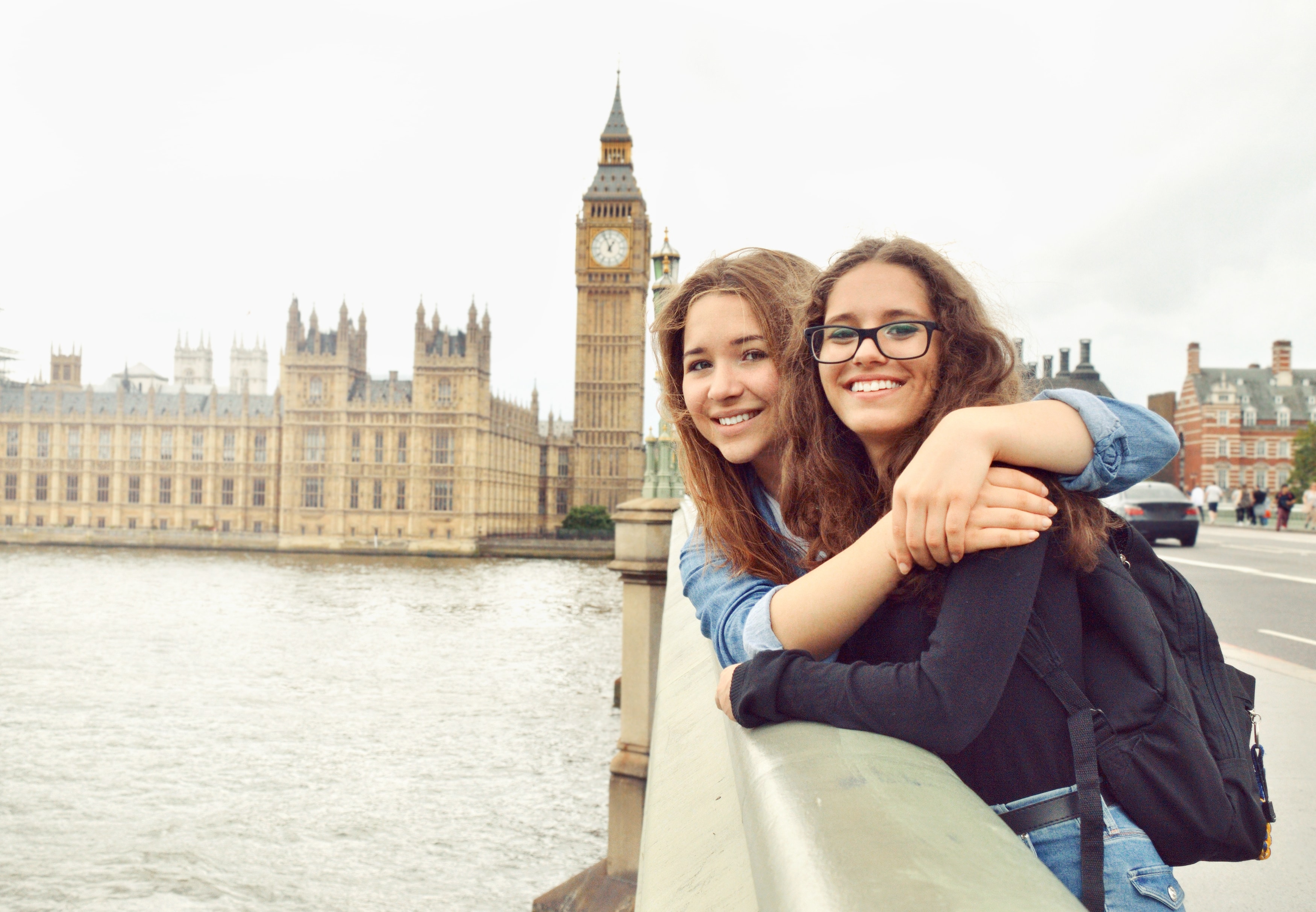 Professional UK visa experts office